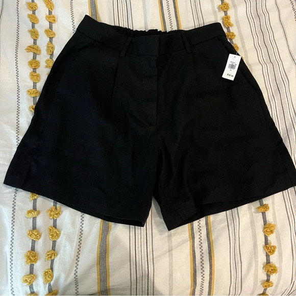 NWT Old Navy Shorts - Picture 1 of 3
